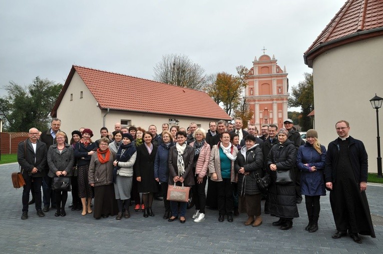 Umiłowanie liturgii, nie elitaryzm