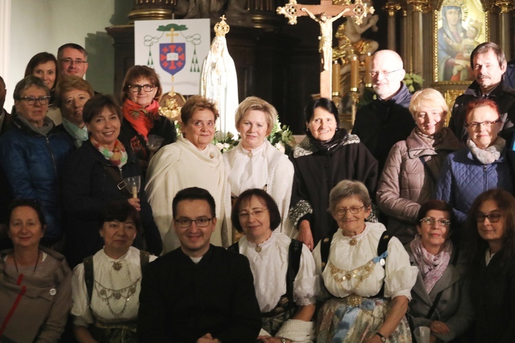 Poświęcenie figury MB Fatimskiej u św. Marii Magdaleny w Cieszynie