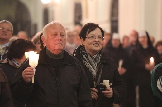 Poświęcenie figury MB Fatimskiej u św. Marii Magdaleny w Cieszynie