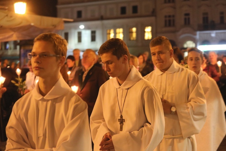 Poświęcenie figury MB Fatimskiej u św. Marii Magdaleny w Cieszynie