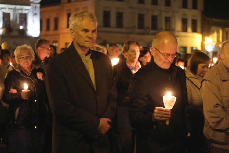 Poświęcenie figury MB Fatimskiej u św. Marii Magdaleny w Cieszynie