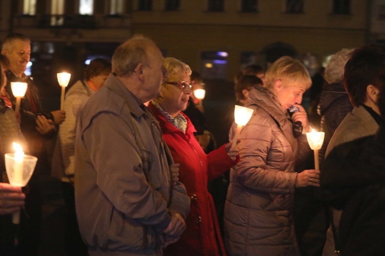 Poświęcenie figury MB Fatimskiej u św. Marii Magdaleny w Cieszynie