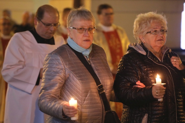 Poświęcenie figury MB Fatimskiej u św. Marii Magdaleny w Cieszynie