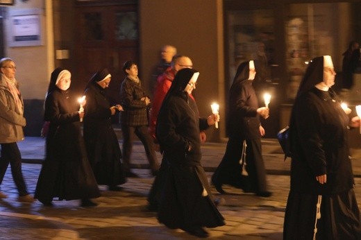 Poświęcenie figury MB Fatimskiej u św. Marii Magdaleny w Cieszynie