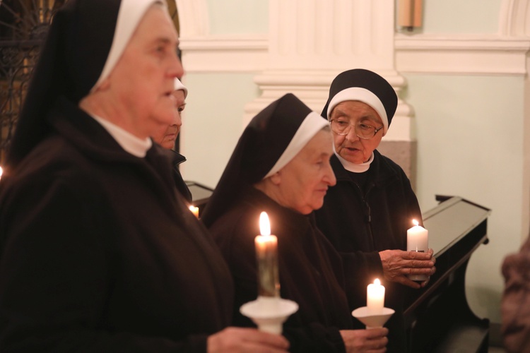 Poświęcenie figury MB Fatimskiej u św. Marii Magdaleny w Cieszynie