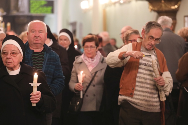 Poświęcenie figury MB Fatimskiej u św. Marii Magdaleny w Cieszynie