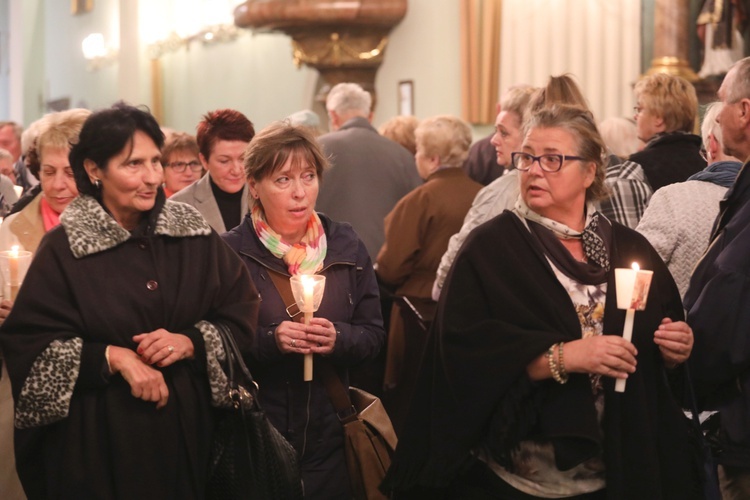 Poświęcenie figury MB Fatimskiej u św. Marii Magdaleny w Cieszynie