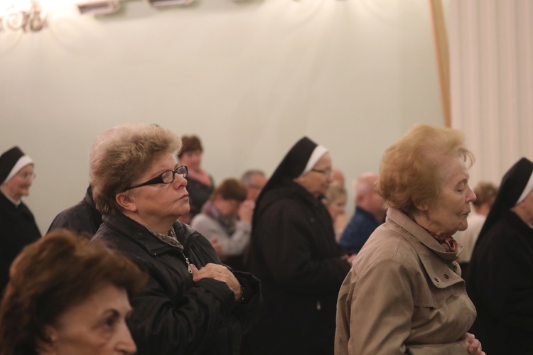 Poświęcenie figury MB Fatimskiej u św. Marii Magdaleny w Cieszynie