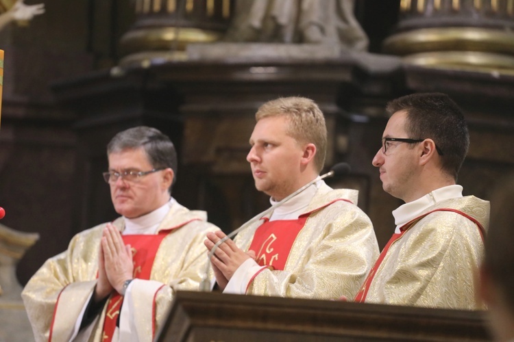 Poświęcenie figury MB Fatimskiej u św. Marii Magdaleny w Cieszynie