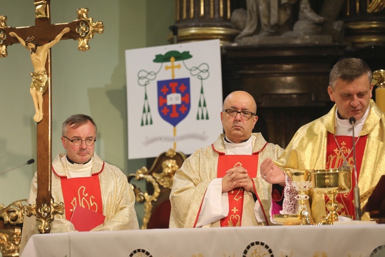 Poświęcenie figury MB Fatimskiej u św. Marii Magdaleny w Cieszynie