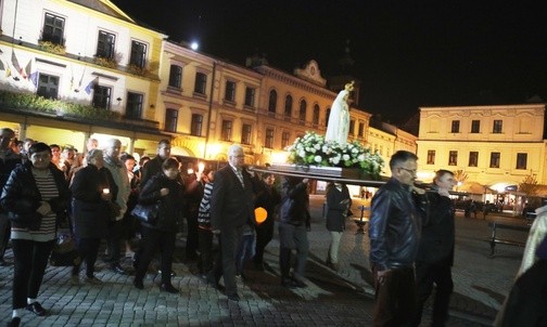 Powitanie MB Fatimskiej na cieszyńskim Rynku                                    