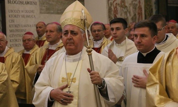 Salvatore Pennacchio, Nuncjusz Apostolski w Polsce, pozdrowił wszystkich od papieża Franciszka.
