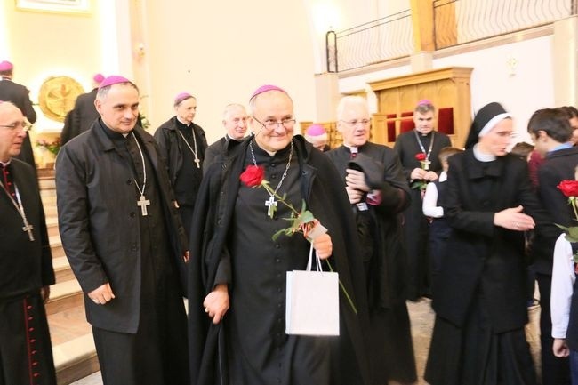 Biskupi u Matki Bożej Latyczowskiej