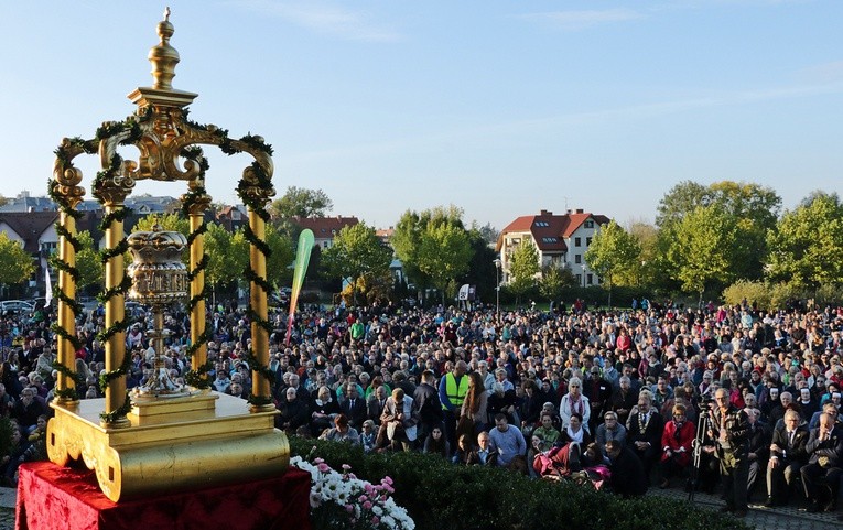 Św. Jadwiga rozpaliła tłumy