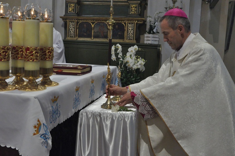 Święci Jan Paweł II i Maksymilian Kolbe w Muszynie