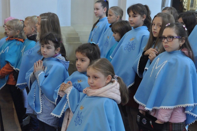 Święci Jan Paweł II i Maksymilian Kolbe w Muszynie