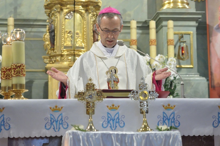 Święci Jan Paweł II i Maksymilian Kolbe w Muszynie