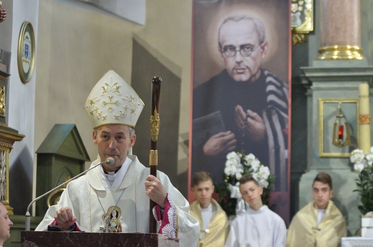 Święci Jan Paweł II i Maksymilian Kolbe w Muszynie