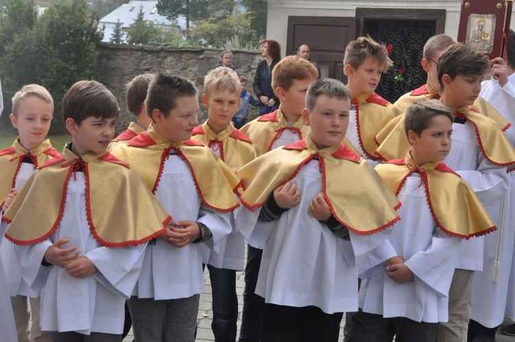 Święci Jan Paweł II i Maksymilian Kolbe w Muszynie