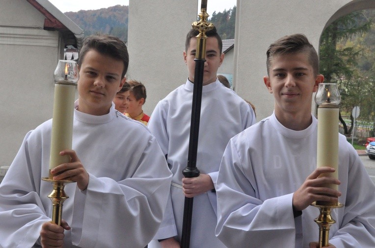 Święci Jan Paweł II i Maksymilian Kolbe w Muszynie