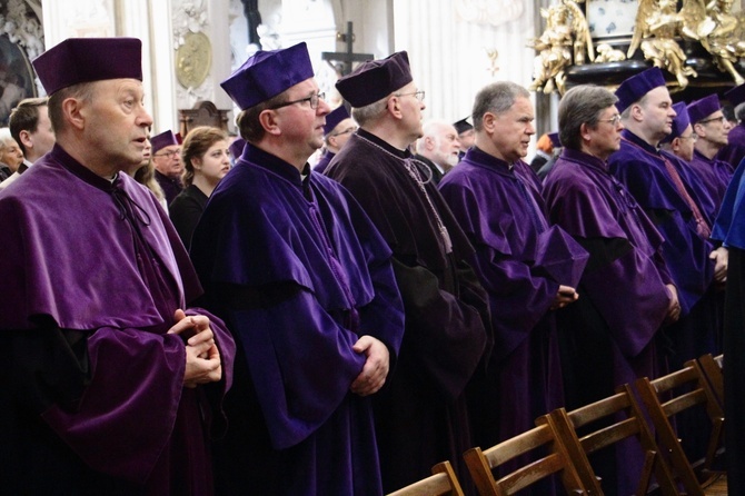 Msza św. podczas inauguracji roku akademickiego UPJPII