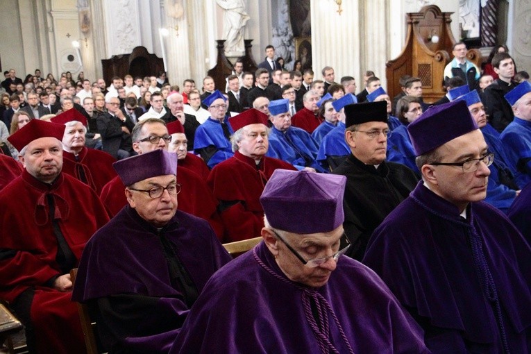 Msza św. podczas inauguracji roku akademickiego UPJPII