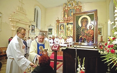 Po raz pierwszy Ikonę przywitał bp Romuald Kamiński.