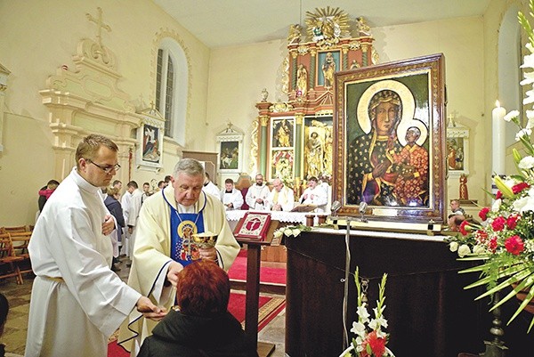 Po raz pierwszy Ikonę przywitał bp Romuald Kamiński.