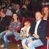 Zuzia i jej rodzice byli obecni na koncercie i podczas aukcji. 