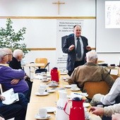 Dr Marek Sikorski opisywał życie śląskiej księżnej przedstawione w pełnych symboliki dziełach sztuki.