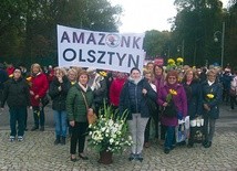 ▲	Kobiety po zabiegu mastektomii każdego roku spotykają się na dorocznej pielgrzymce do Częstochowy. W tym roku odbyła się 20., jubileuszowa. 