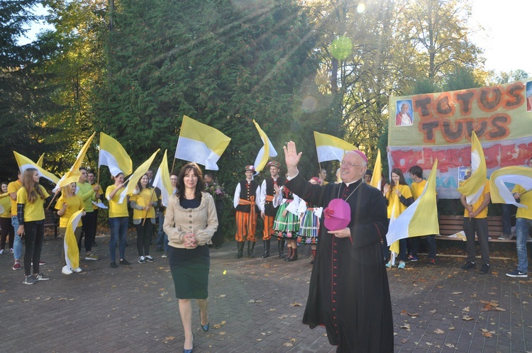 Dzień Papieski w Zduńskiej Dąbrowie