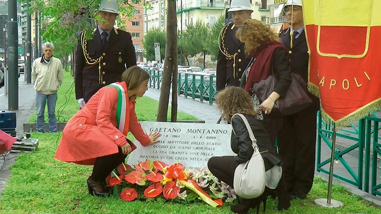 Pamiątkowa tablica w miejscu śmierci Gaetana Montanina.