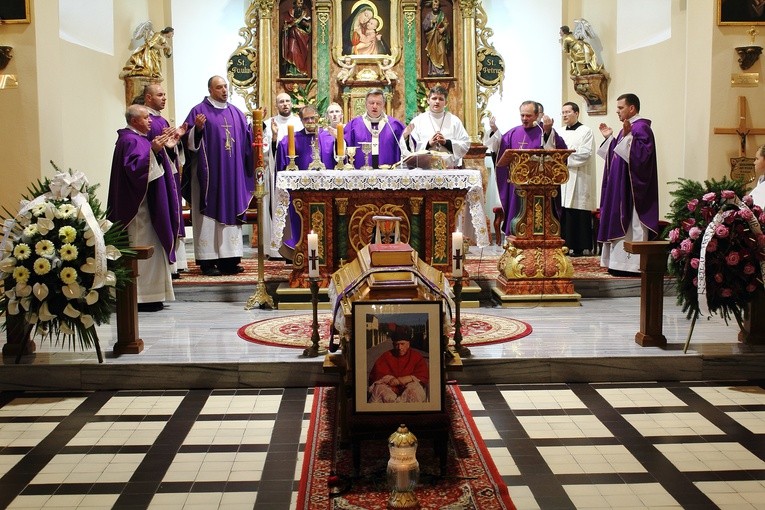 Pogrzeb ks. Jana Myjaka