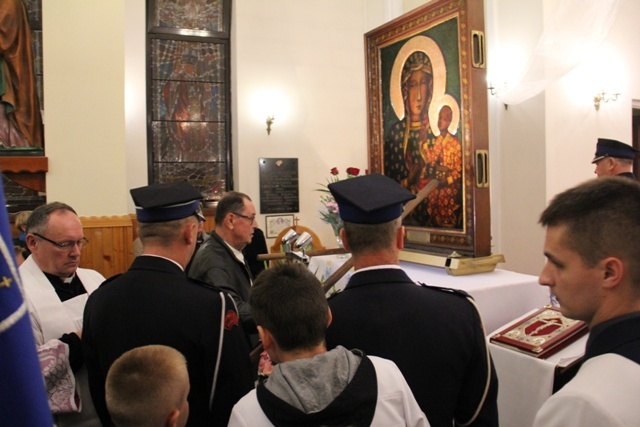 Wzruszające pożegnanie cudownej ikony w Rudzienku