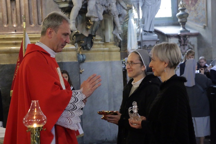 W szkole sióstr urszulanek świętują