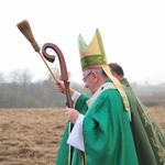 Abp Budzik poświęcił plac pod budowę kościoła św. Jana Kantego przy ul. Berylowej w Lublinie