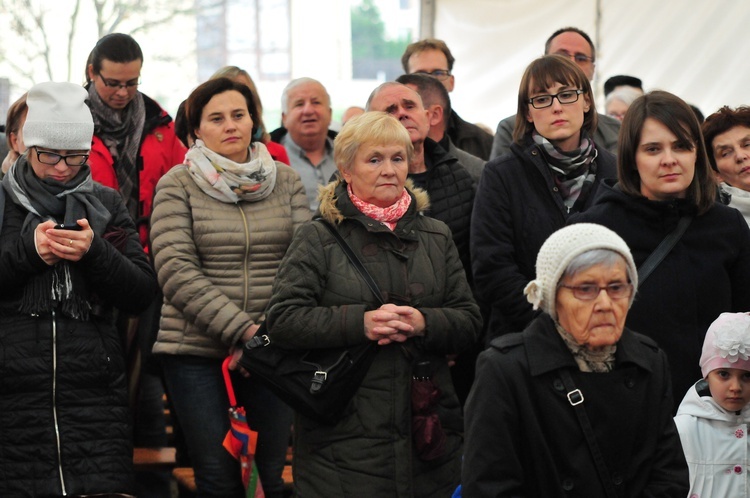 Abp Budzik poświęcił plac pod budowę kościoła św. Jana Kantego przy ul. Berylowej w Lublinie