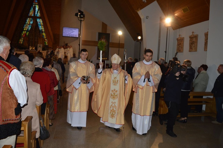 Poświęcenie świątyni oraz ołtarza św. Jana Pawła II w Nowym Targu 