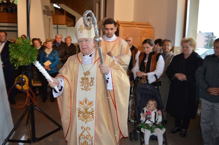 Poświęcenie świątyni oraz ołtarza św. Jana Pawła II w Nowym Targu 