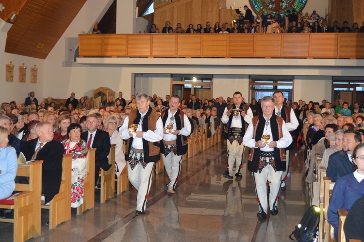 Poświęcenie świątyni oraz ołtarza św. Jana Pawła II w Nowym Targu 