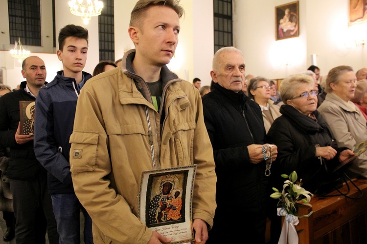 Mińska parafia św. Antoniego z Padwy pożegnała ikonę 