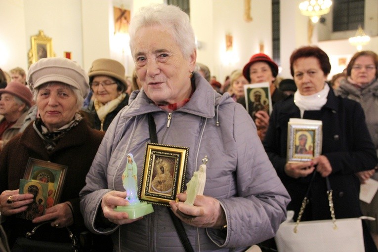Mińska parafia św. Antoniego z Padwy pożegnała ikonę 