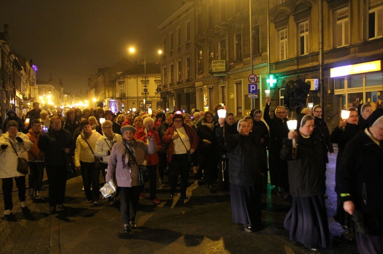 Procesja różańcowa w Tarnowie