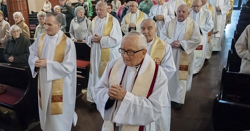 Seniorzy u św. Józefa