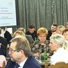 Lucyna Wiśniewska podczas konferencji w Warszawie  (trzecia od prawej).
