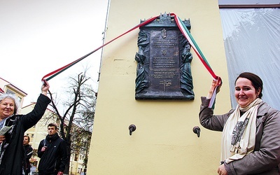 ▲	Urszula Zuzanna Kovacs (z prawej) podczas wizyty wielokrotnie przypominała o pomocy, jaką legniczanie wsparli jej rodaków.