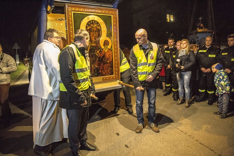 Tobie się zawierzamy w Chrośli