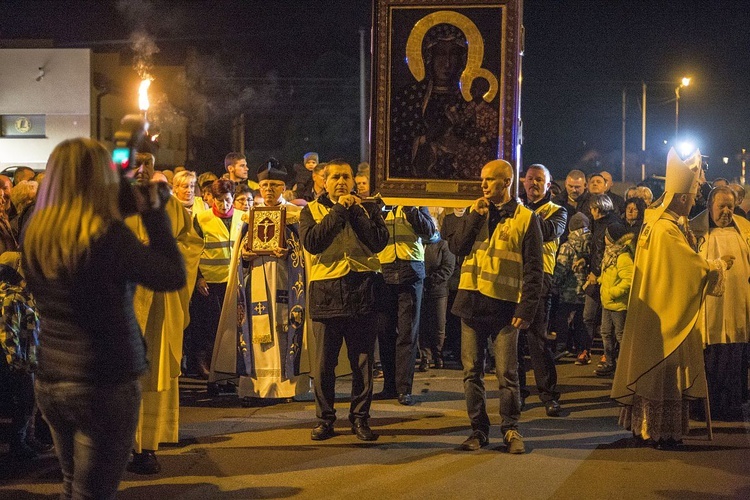 Tobie się zawierzamy w Chrośli