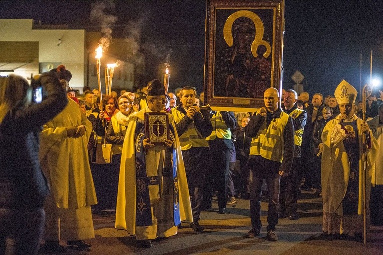 Tobie się zawierzamy w Chrośli
